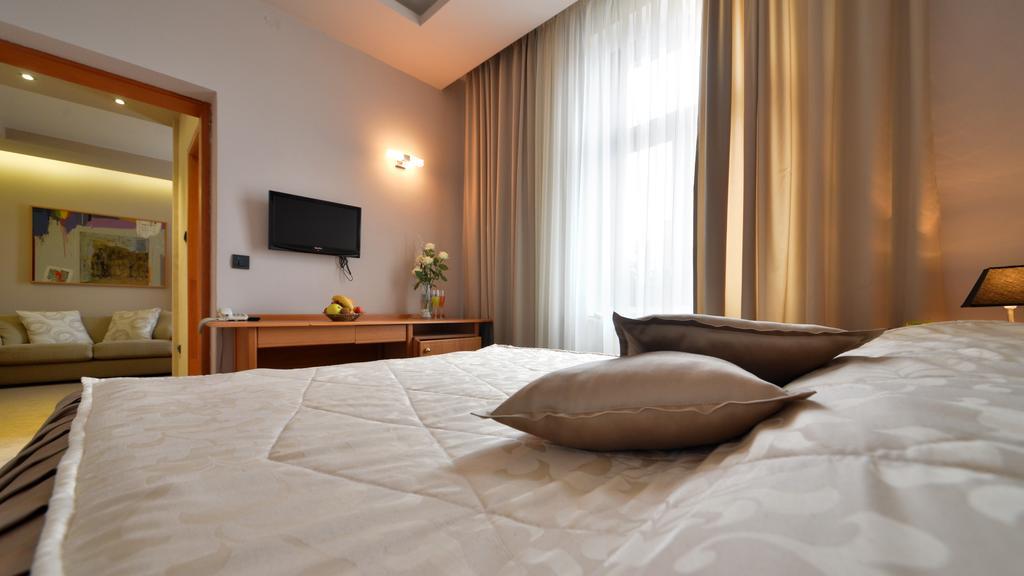 Hotel Zelengora Κραγκούγιεβατς Εξωτερικό φωτογραφία